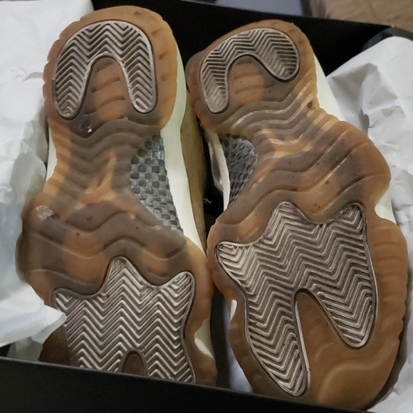 Air Jordan 11 Retro - Picture 5 of 7